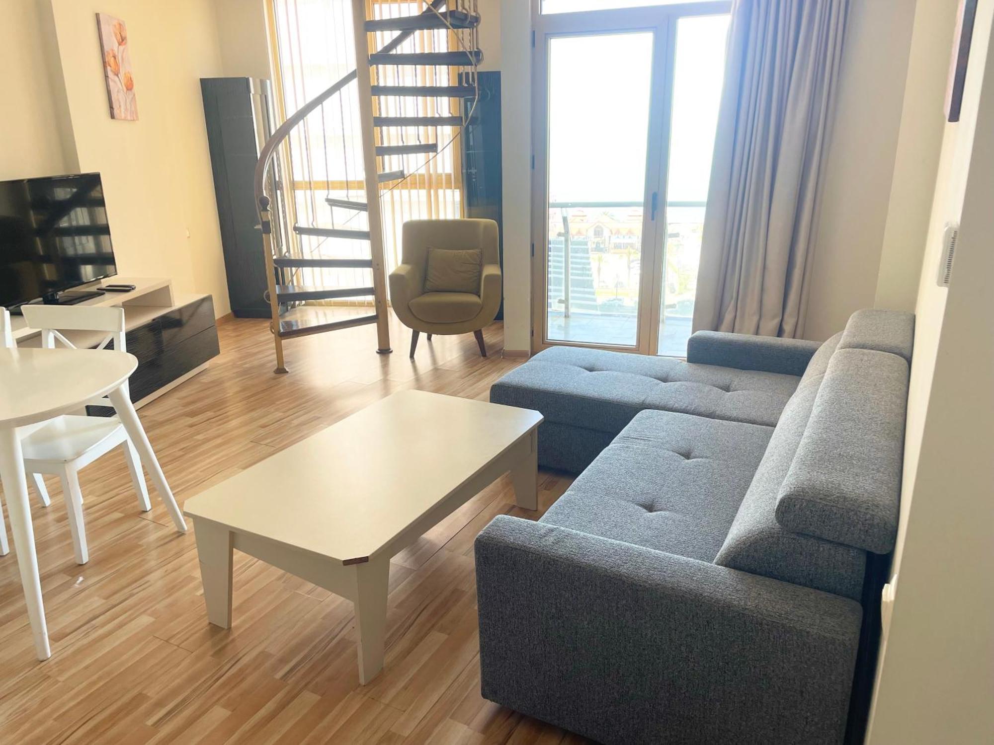 Sea View Apartment Batumi Esterno foto